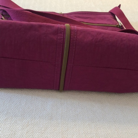 Travelon canvas crossbody bag. - Picture 5 of 11